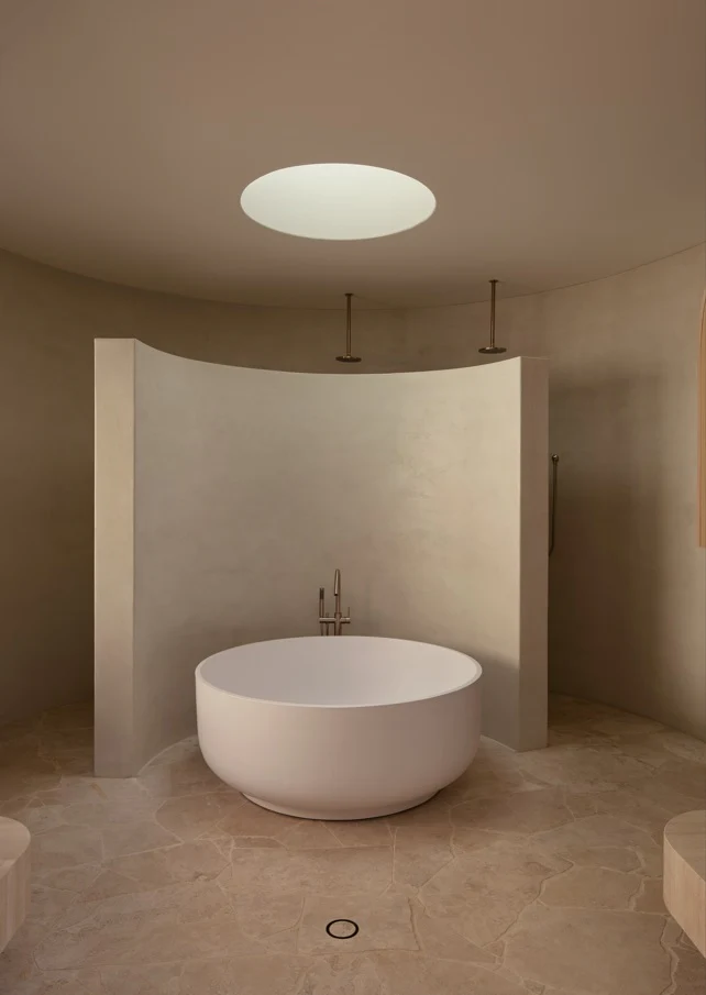 Round Freestanding Bath Spout and Hand Shower - Champagne - Image 4