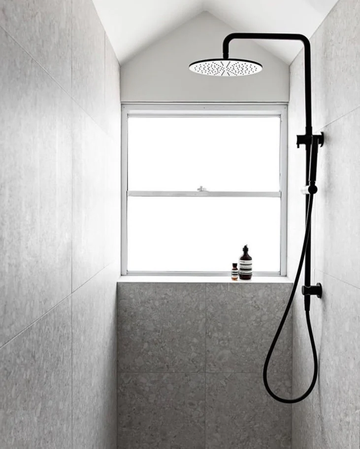 Round Combination Shower Rail, 300mm Rose, Single Function Hand Shower - Matte Black - Image 4