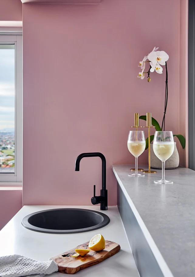 Round Kitchen Mixer Tap - Matte Black - Image 5