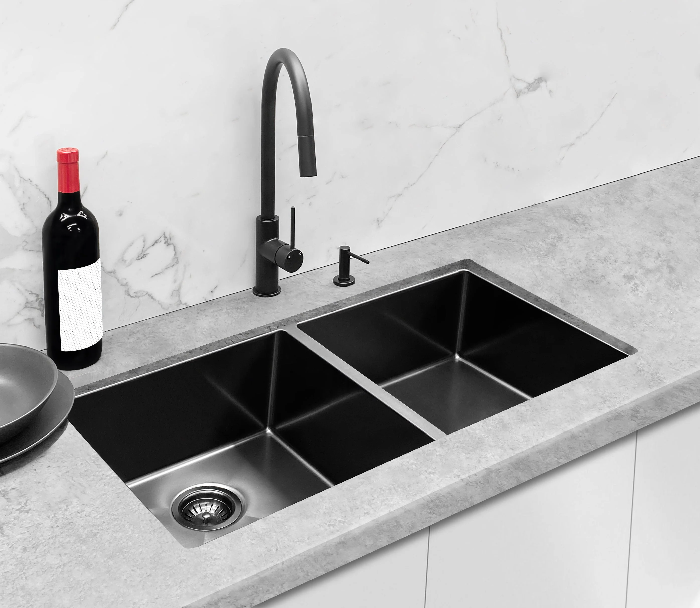 Round Soap Dispenser - Matte Black - Image 3